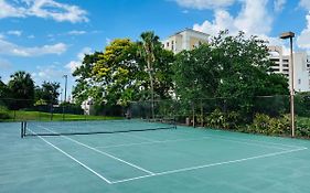 Modern Studio On I-Drive: Parking + Pool Included
